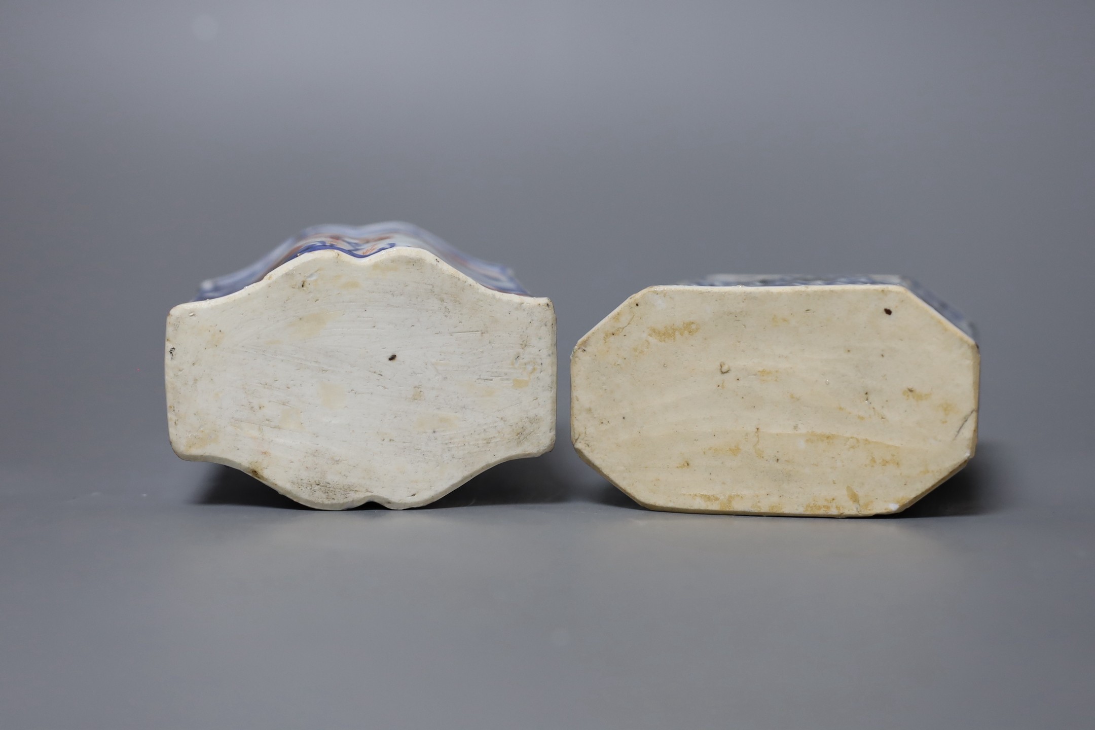 Two 18th century Chinese export porcelain tea cannisters, 10 cms high